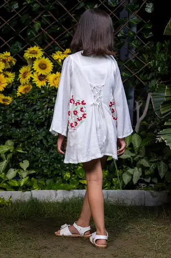 Red Floral Embroidery Short Dress with a Cape