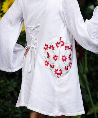 Red Floral Embroidery Short Dress with a Cape 4