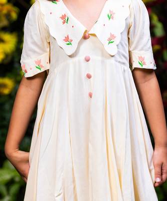 Chelsea Collar Floral Embroidery Beige Dress 4
