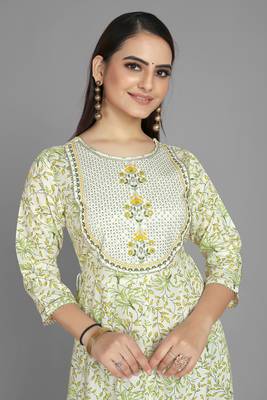 Kasee Creamy Off White Fancy Straight Anarkali Kurti WIth Flower Print & Embroidery Work 5