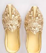 Beige Silk Embroidered Jutti