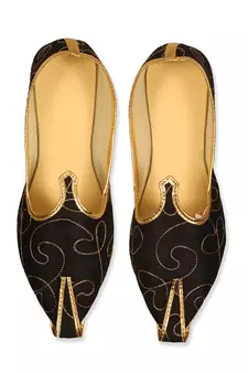 Black Silk Embroidered Mens Mojari 