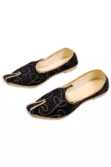 Black Silk Embroidered Mens Mojari 