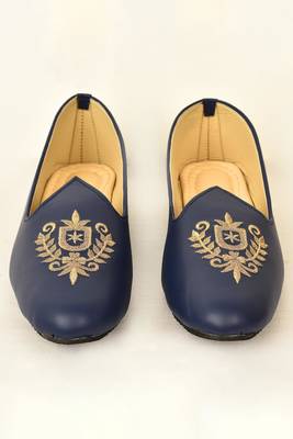 Blue Embroidered Mojaris 1