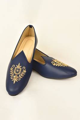 Blue Embroidered Mojaris 2