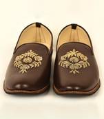 Brown Embroidered Mojaris