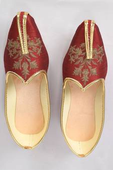 Maroon Silk Embroidered Jutt