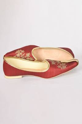 Maroon Silk Embroidered Jutt 2