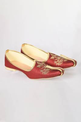 Maroon Silk Embroidered Jutt 3