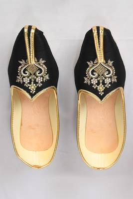 Black Silk Embroidered Jutti 1