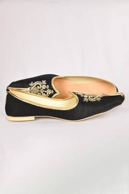 Black Silk Embroidered Jutti 2