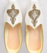 White Silk Embroidered Jutti