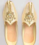 Gold Silk Embroidered Jutti