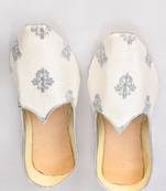 White Silk Embroidered Jutti