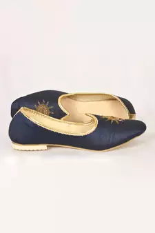 Blue Silk Embroidered Jutti