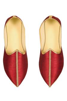 Maroon Silk Stone Embellished Juttis