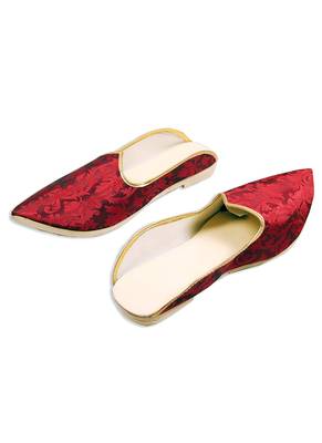 Maroon Brocade Jutti 3