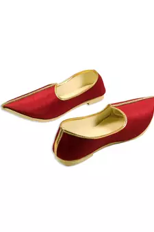 Maroon Silk Stone Embellished Juttis