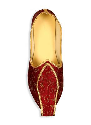 Maroon Silk Embroidered Juttis 2
