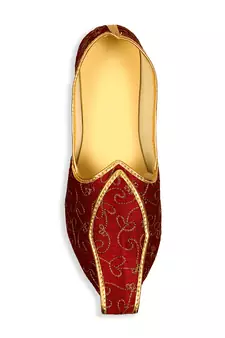 Maroon Silk Embroidered Juttis