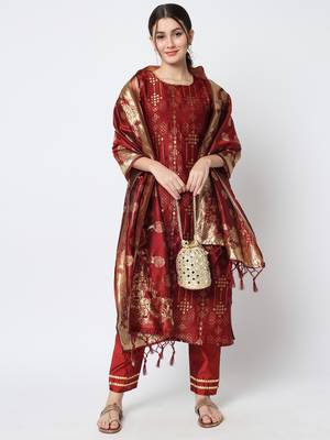 Maroon jacquard cotton silk Kurta Pant With Dupatta 1
