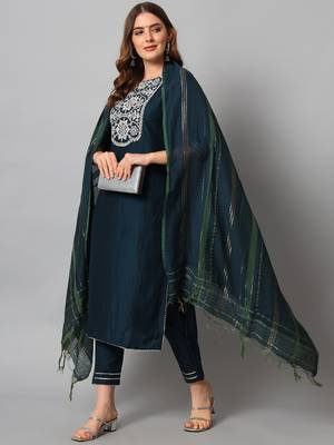 Cobalt-blue embroidered silk blend Kurta Pant With Dupatta 1