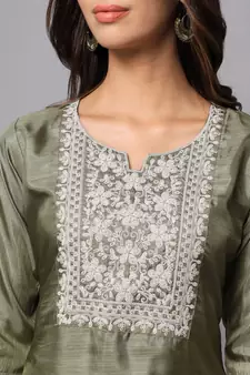 Mehendi embroidered chanderi silk Kurta Pant With Dupatta