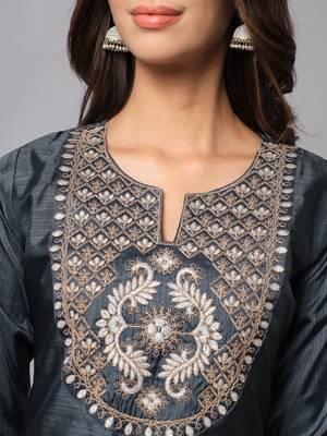 Grey embroidered cotton silk Kurta Pant With Dupatta 2