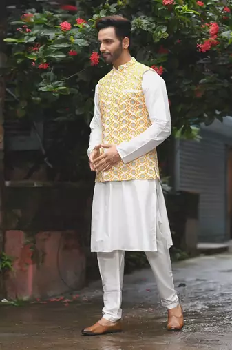 Light Beidge With Stichline And Applique On Kurta With Heavy Hand Zardosi Embroiderey Bundi Set