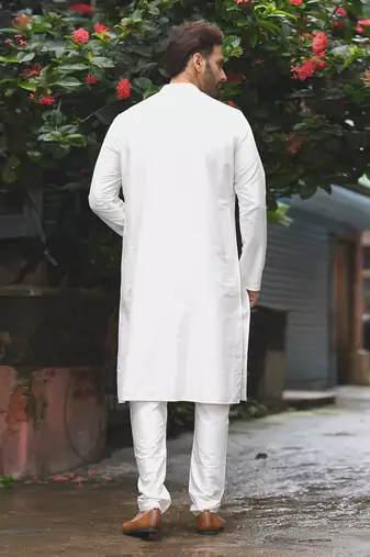 Light Beidge With Stichline And Applique On Kurta With Heavy Hand Zardosi Embroiderey Bundi Set
