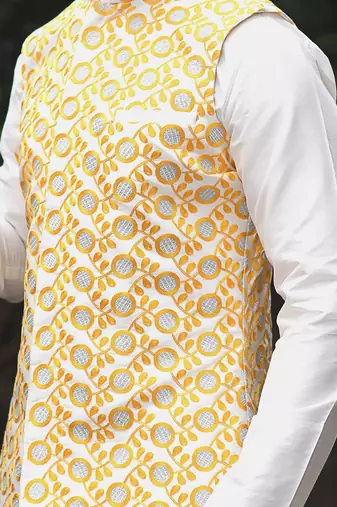 Light Beidge With Stichline And Applique On Kurta With Heavy Hand Zardosi Embroiderey Bundi Set
