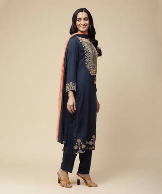 AARKE Navy Blue Embroidered Kurta Set 3