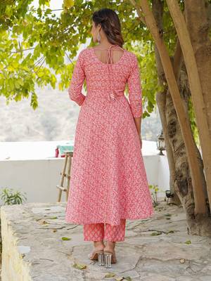 Women Pink Pure Cotton Kurta with Trousers And Dupatta Set 3