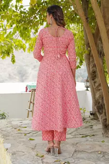 Women Pink Pure Cotton Kurta with Trousers And Dupatta Set