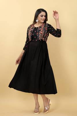 Black Rayon Embroidered Thread Work Straight Kurti 3