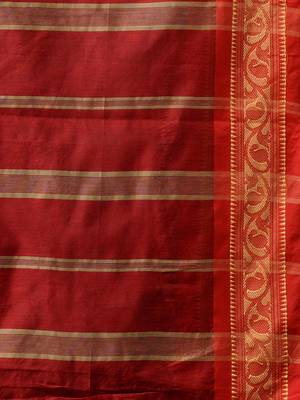 Teal Cotton Silk Handwoven Saree With Nakshi Borders 5