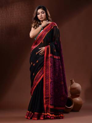 Black Linen Handwoven Saree With Nakshi Border 1