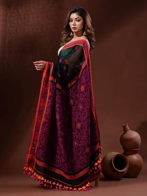 Black Linen Handwoven Saree With Nakshi Border 3