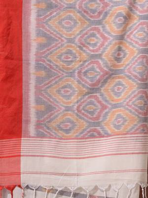 White Cotton Handspun Handwoven Saree With Sambolpuri Pallu 5