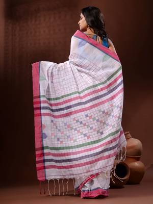White Cotton Handspun Handwoven Saree With Checkered Design 4