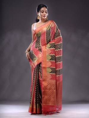 Fuchsia And Black Organza Handwoven Saree With Zari Woven Designs And Patterns 2