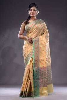 Beige Handwoven Banarasi Silk Saree With Zari Woven Foliage Pattern