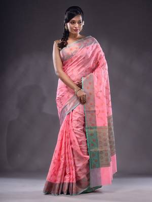 Pink Handwoven Banarasi Silk Saree With Zari Woven Foliage Pattern 2