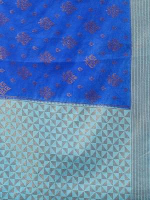 Blue Dupion Silk Handwoven Saree With Zari Woven Texture And Floral Patterns 5