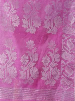 Violet Cotton Blend Handwoven Saree With Zari Woven Floral And Paisley 5