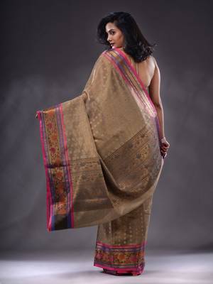 Ecru Resham Kota Handwoven Saree With Zari Woven Ethnic And Lotus Patterns 4