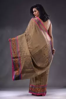 Ecru Resham Kota Handwoven Saree With Zari Woven Ethnic And Lotus Patterns