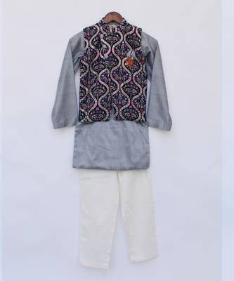 Velvet Printed Jacket with Kurta and Pant 2