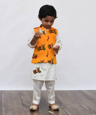 Off white Kurta and Pant with Scooter Print Jacket 2