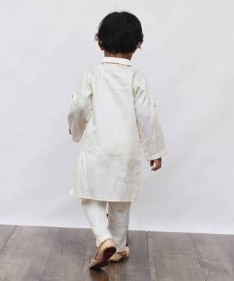 Off white Kurta and Pant with Scooter Motif 2